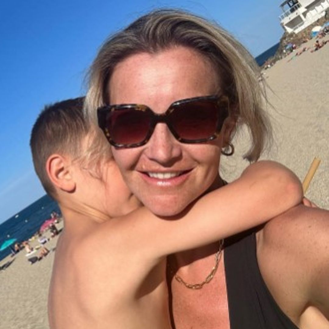 Helen Skelton shows off rock-solid abs in plunging bikini during family holiday