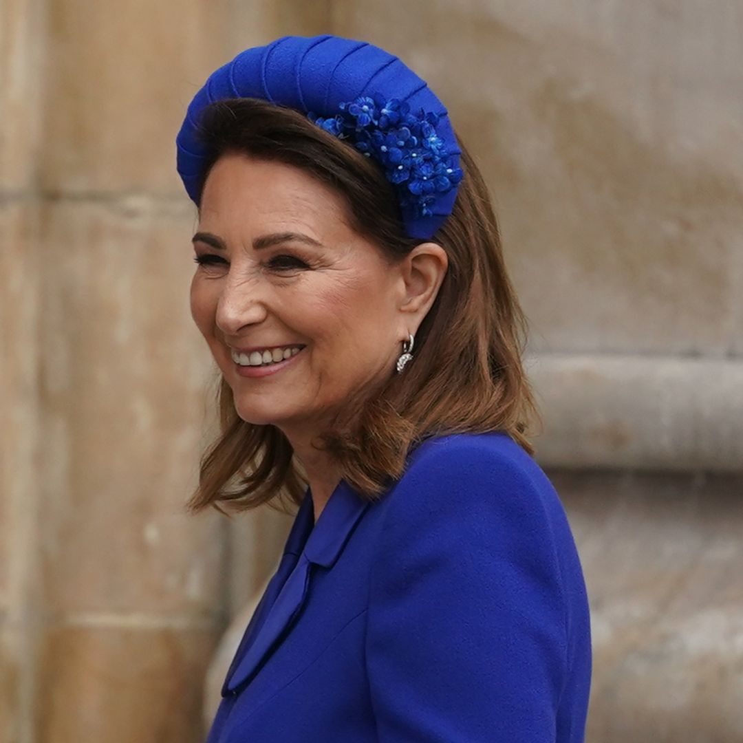 Carole and Pippa Middleton make surprise appearance at Jordan royal wedding - photo