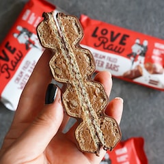 2 Vegan Cre&m Filled Wafer Bars 43g