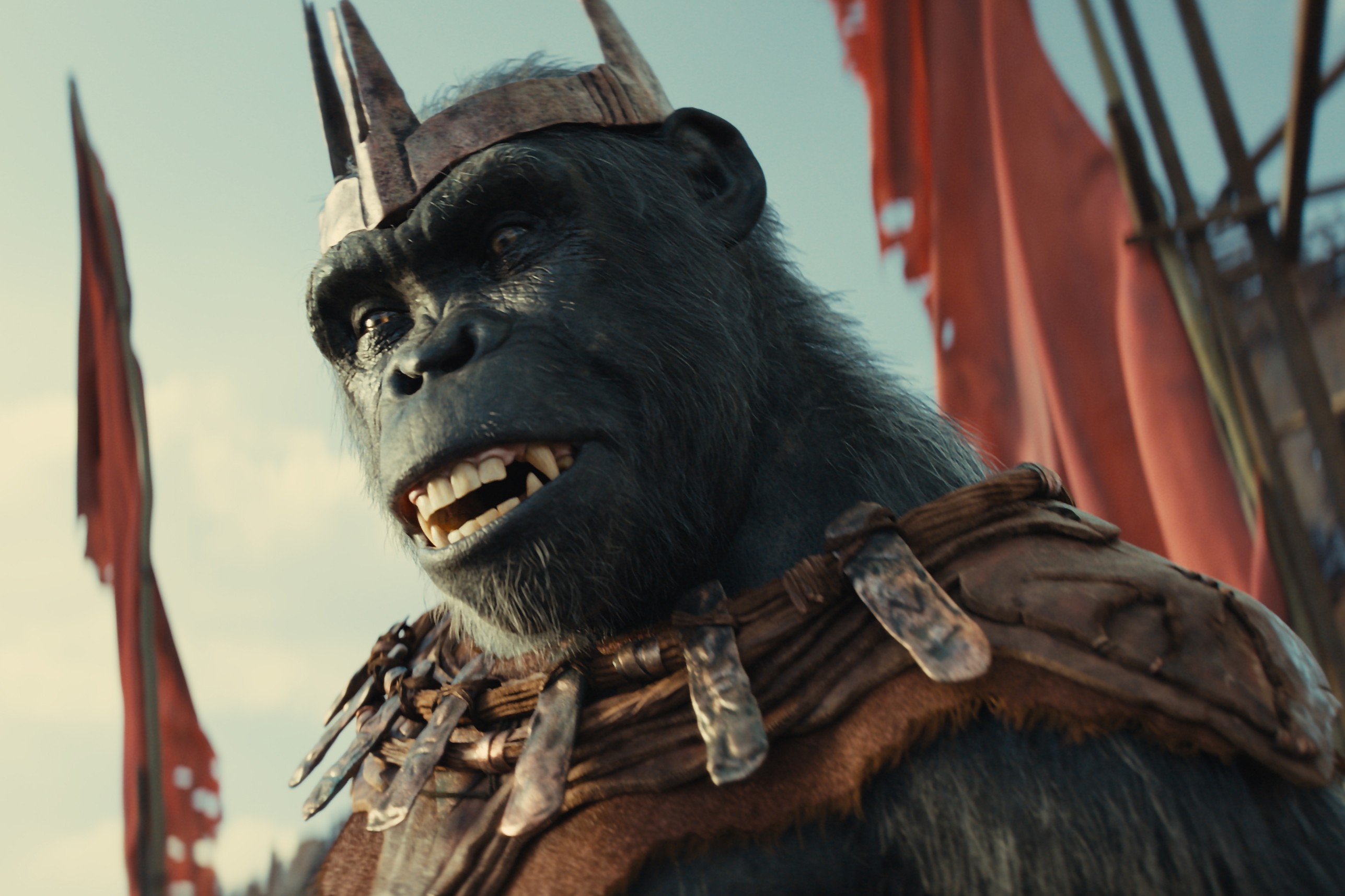 Proximus Caesar (played by Kevin Durand) in Kingdom of the Planet of the Apes, wearing a crown