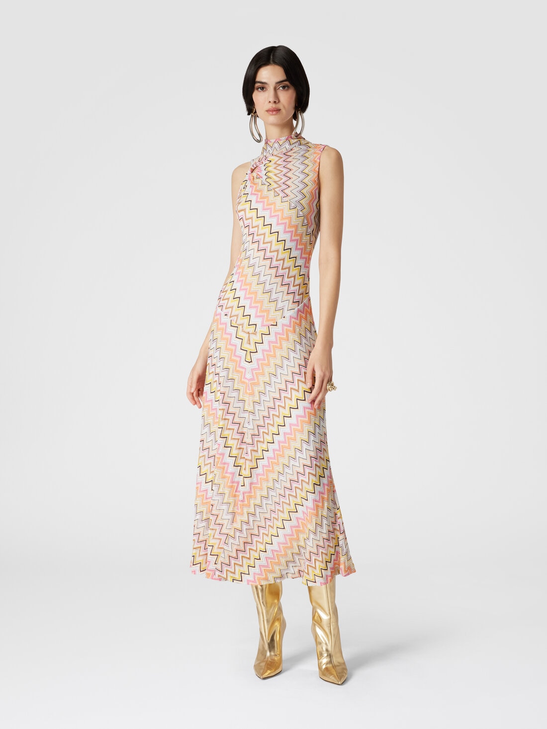 Langes ärmelloses Kleid mit gerafftem Ausschnitt, Mehrfarbig  - DS24WG0VBR00YES01CM - 1