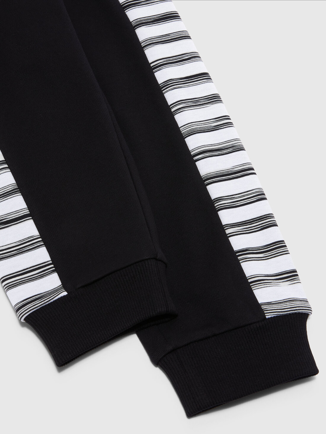 Cotton joggers with slub inserts, Black & White - KS24SI00BV00FWSM92O - 3