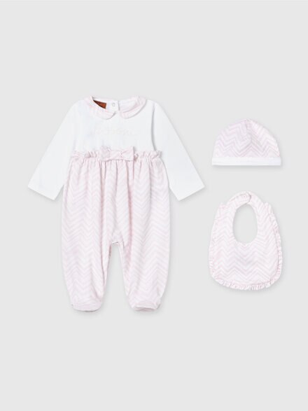 Three-piece set with cotton jumpsuit, docker hat and bib with zigzag inserts, Multicoloured  - KS24SU01BV00FVS019I