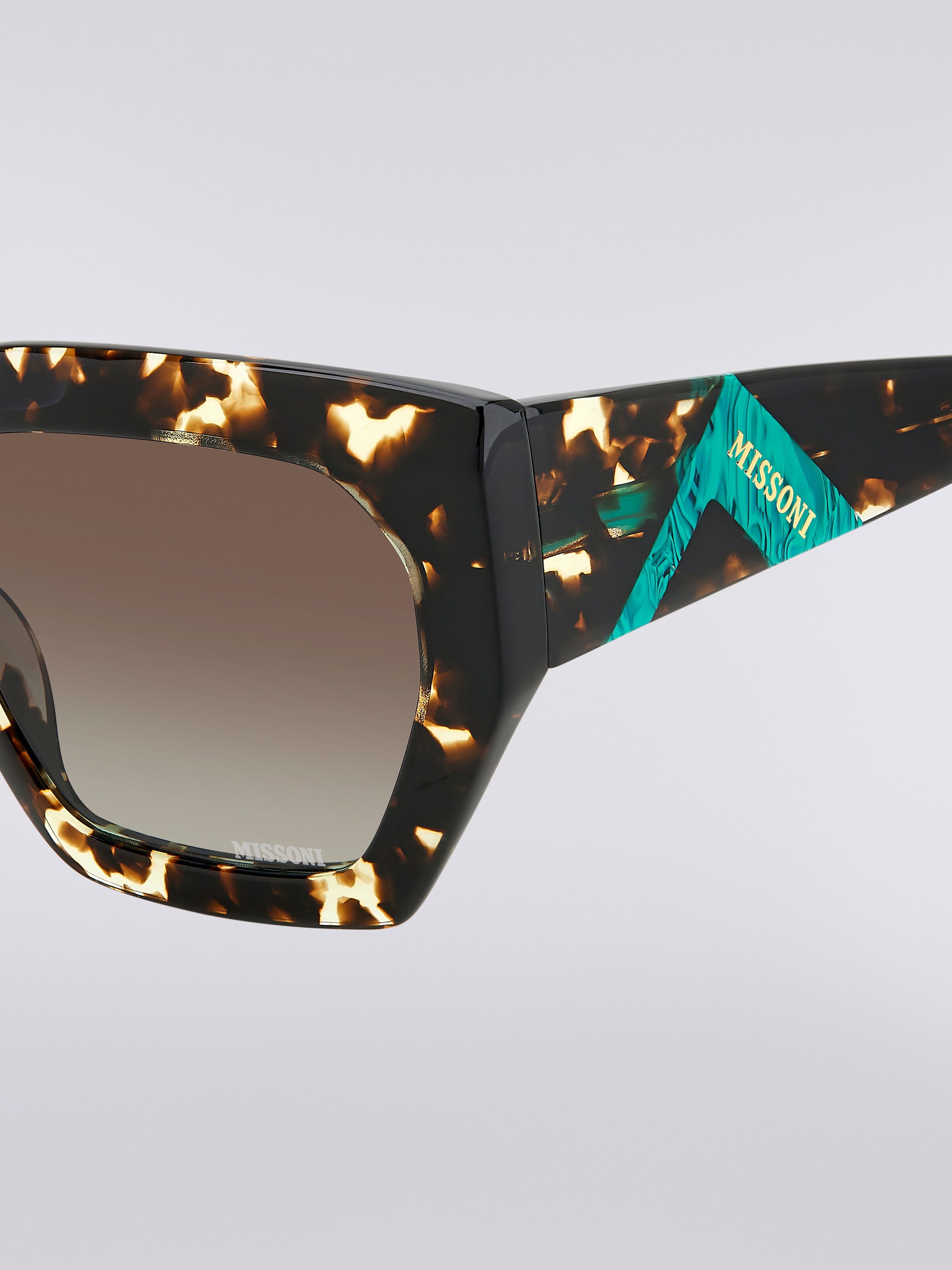 Square frame sunglasses with contrasting logo insert, Multicoloured  - 3