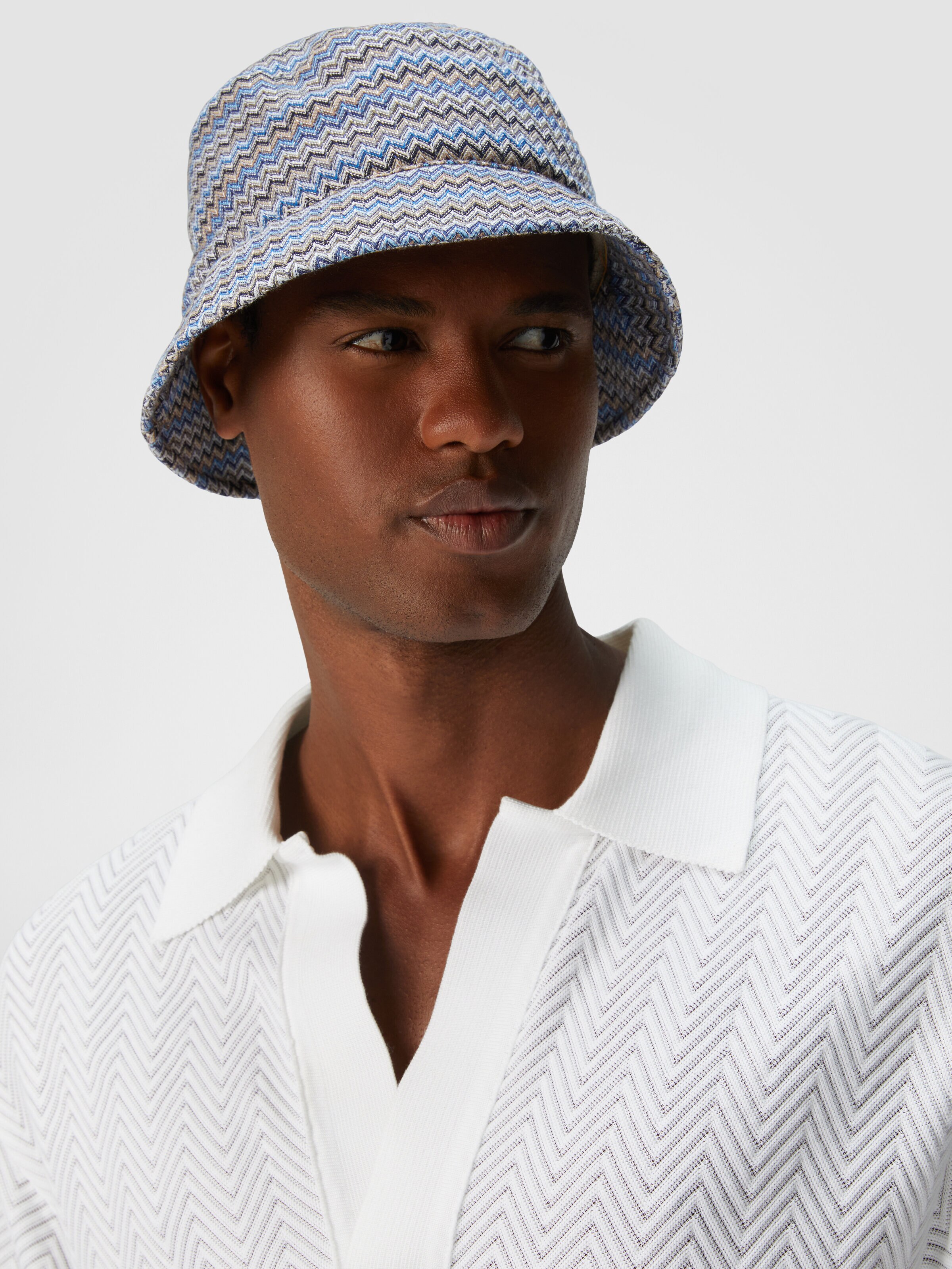 Bucket hat in viscose and cotton with zigzag pattern, Multicoloured  - 2