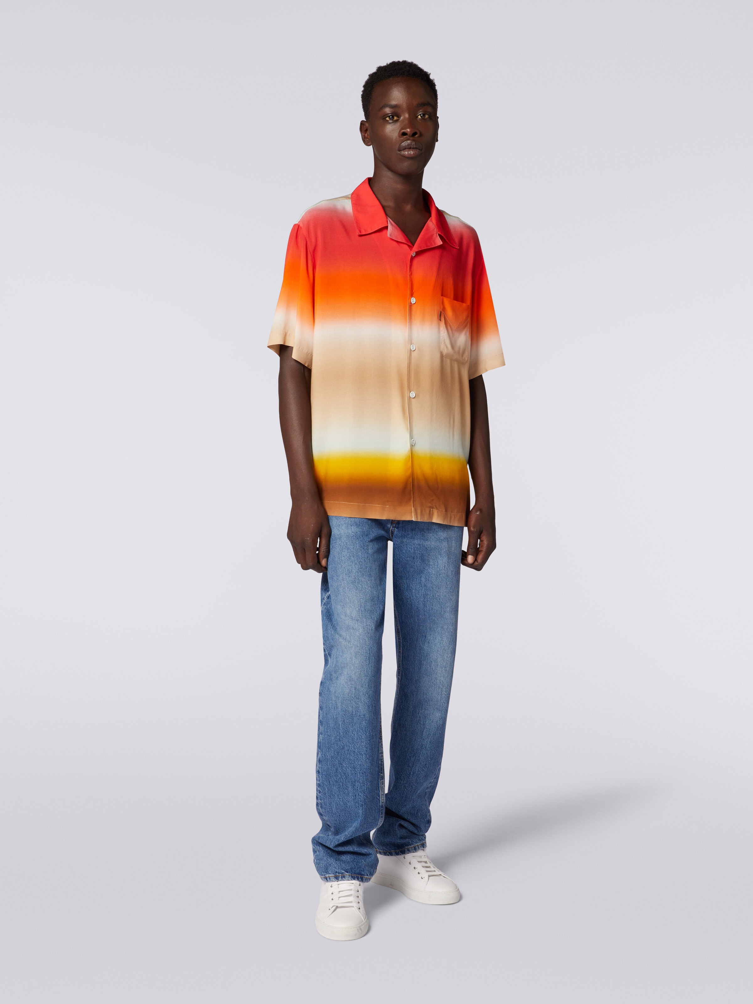 Short-sleeved shirt in dégradé viscose, Multicoloured  - 1