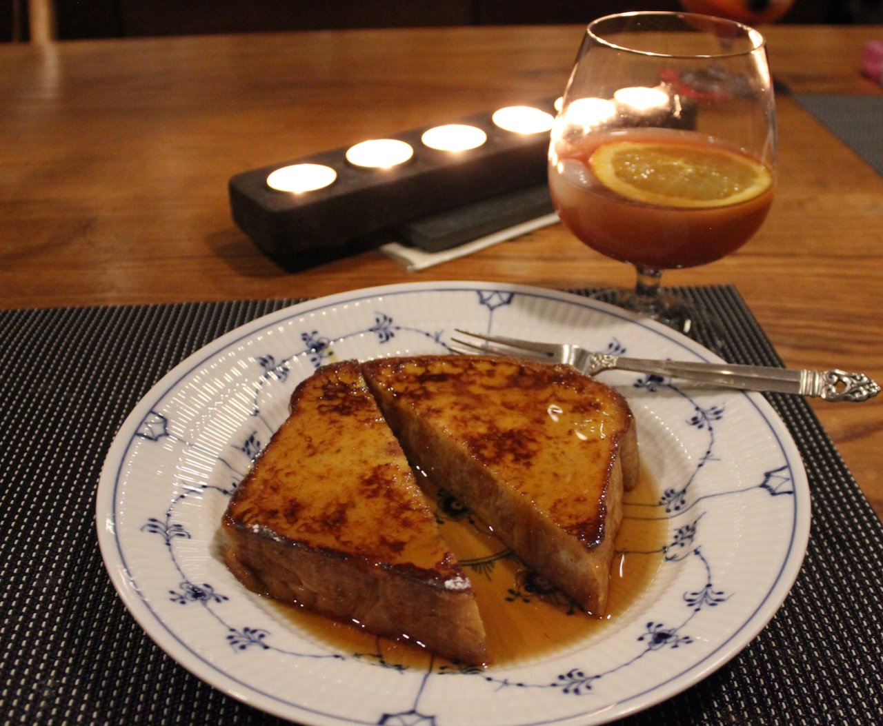 French toast with maple syrup 