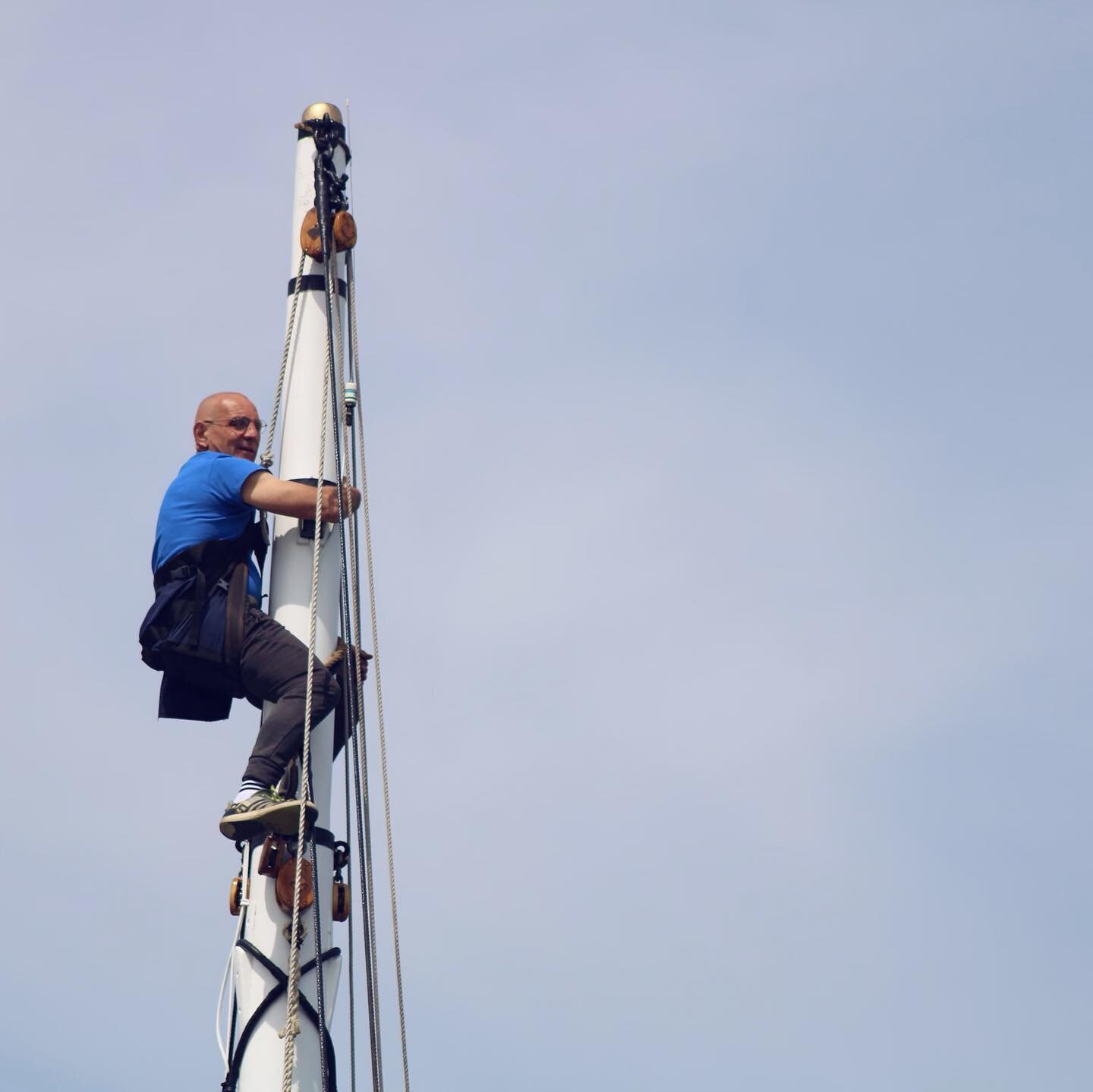 Last week Christeen got her spars back on her! That means the gaf boom, main boom, and jib boom are being put back on the boat! Our captain, Alex, was hoisted up the mast to rig halyards and black shackles wired shut! In 1883 they only had 2 crew and