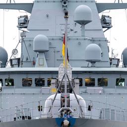 Die Fregatte "Hessen" läuft in Wilhelmshaven aus.