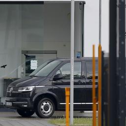 Polizeiwagen vor dem Bundesgerichtshof