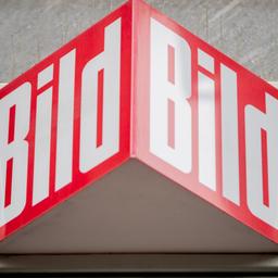 Das Logo der Boulevardzeitung "Bild" an einem Kiosk