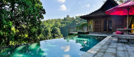 River Hillside Villa | Private pool