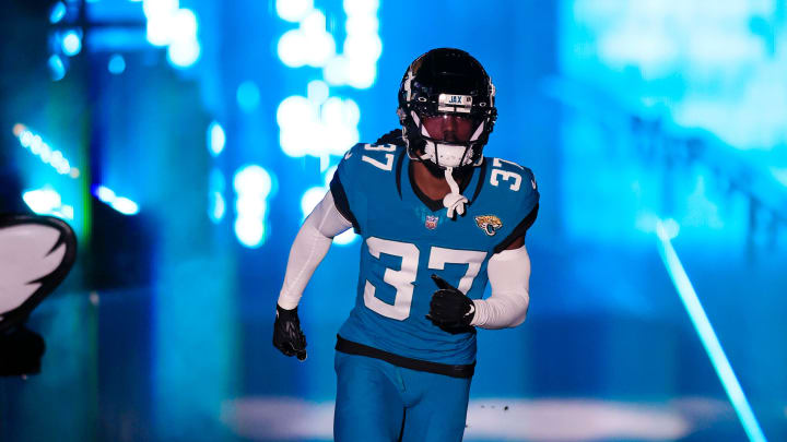 Jacksonville Jaguars cornerback Tre Herndon (37) is introduced before a regular season NFL football matchup Sunday, Dec. 17, 2023 at EverBank Stadium in Jacksonville, Fla. The Baltimore Ravens defeated the Jacksonville Jaguars 23-7. [Corey Perrine/Florida Times-Union]