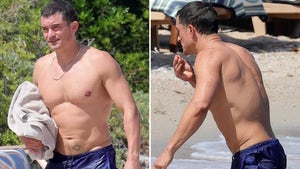 Orlando Bloom Shirtless On The Beach