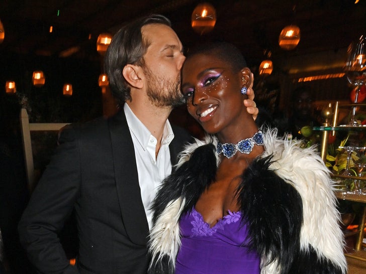 Joshua Jackson and Jodie Turner -- Happier Times