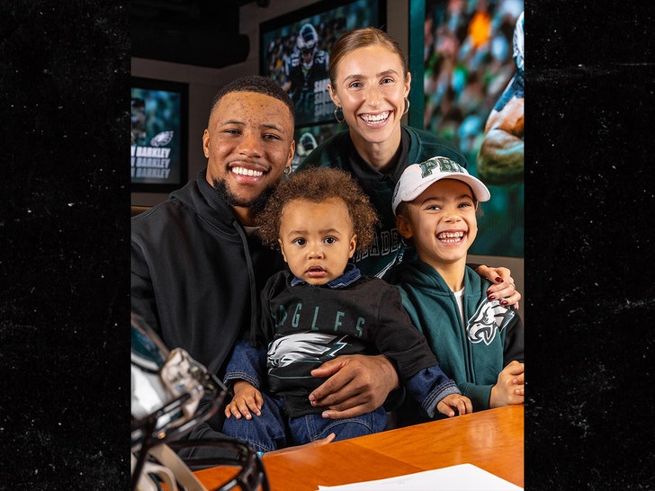 saquon barkley and family eagles