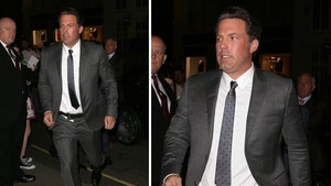 0804-disheveled-ben-affleck-zipper-pants-GETTY-02