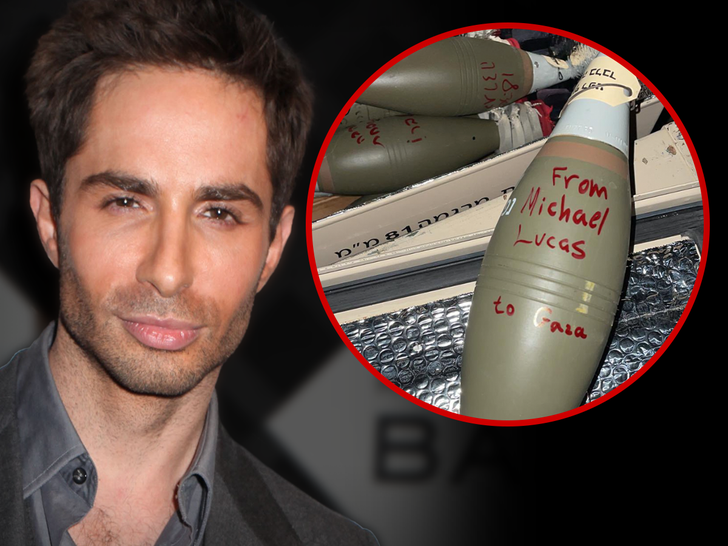 Michael Lucas signs rocket to gaza