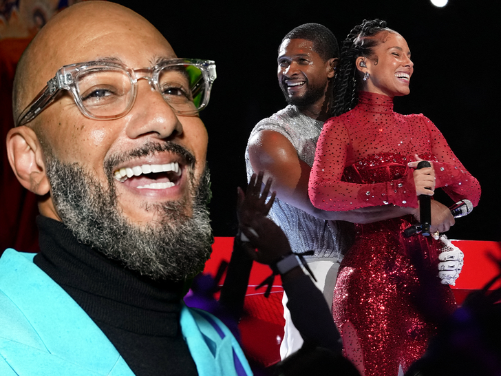 Swizz Beatz laughing  Usher and Alicia performing