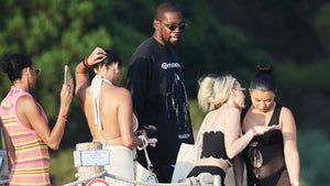 Kevin Durant Surrounded By Women After Winning Olympic Gold Medal