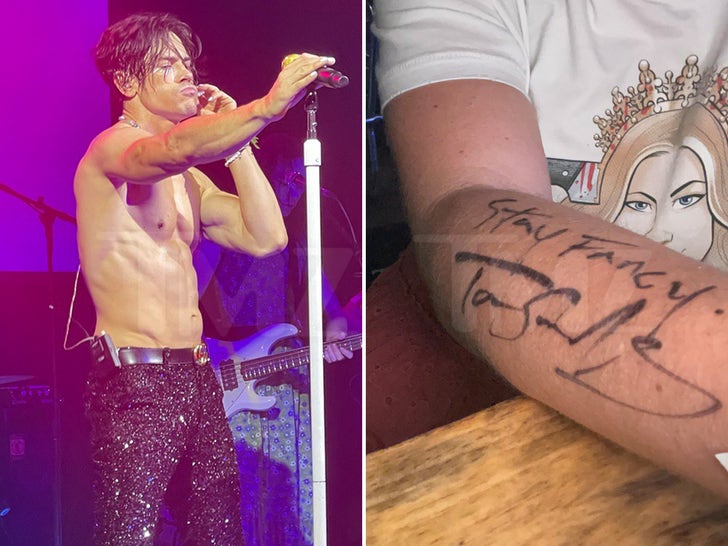 Tom Sandoval Shirtless During KY Show -- Signs 'Stay Fancy' On Fan