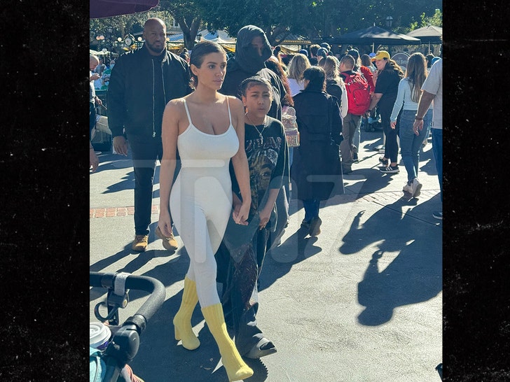 kanye west Bianca north disneyland