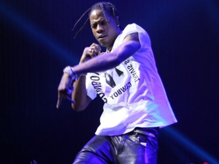 Travis Scott's Performance Photos