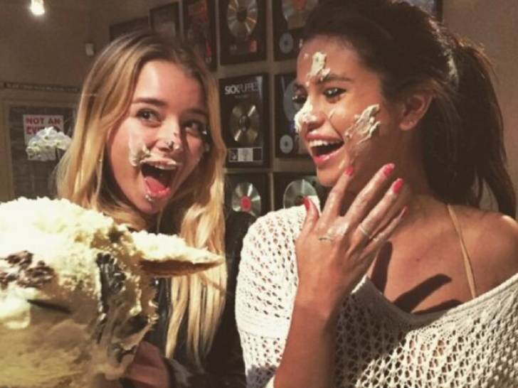 Celebrity Cake Faces