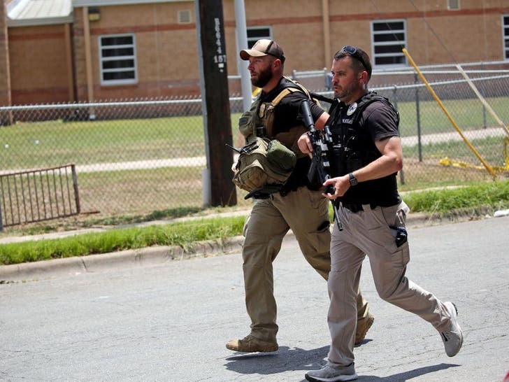 Robb Elementary School Shooting -- Police On The Scene