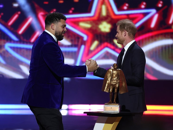 prince harry presenting nfl man of the year award