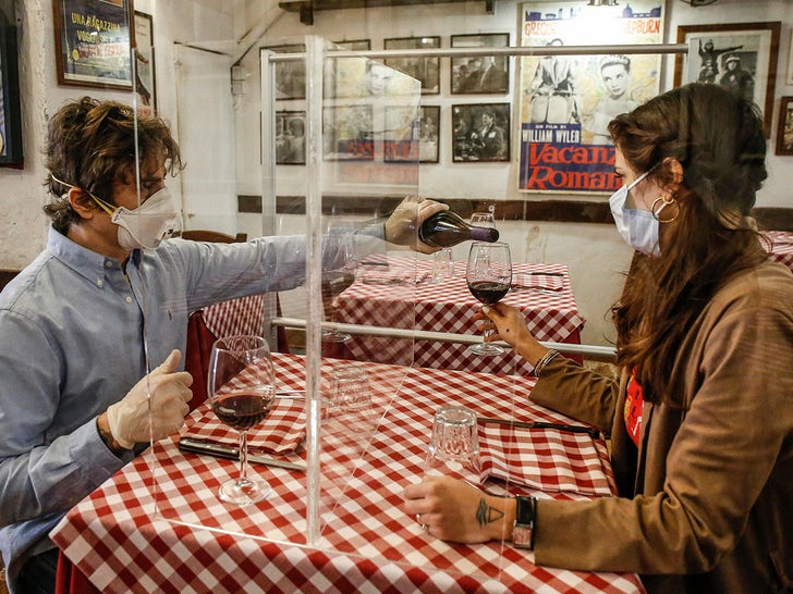 Restaurant in Rome Testing Plexiglass Divider