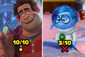 Ralph de "Wreck-It Ralph" sonríe sosteniendo una medalla con una calificación de 10/10. Tristeza de "Inside Out" luce desanimada con una calificación de 3/10