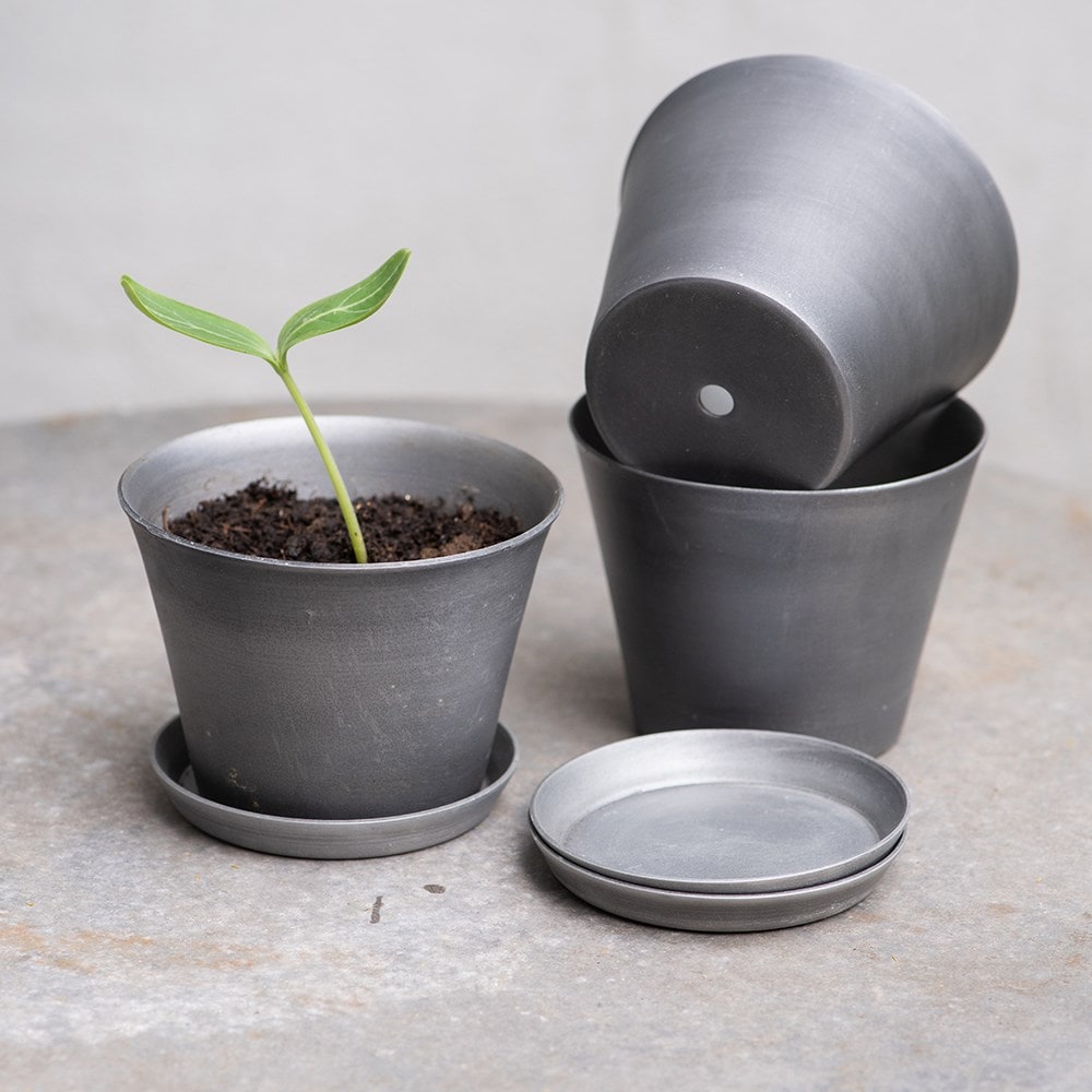 Aluminium grow pots and saucers - set of 3