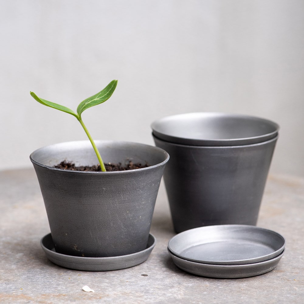 Aluminium grow pots and saucers - set of 3