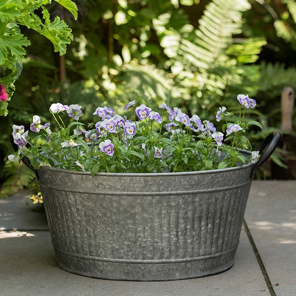 Oval tub with handles/drinks cooler