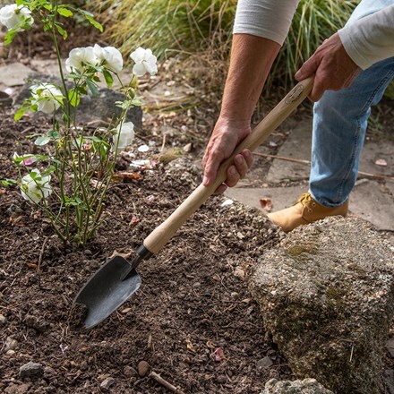 DeWit trowel - ash drop grip handle