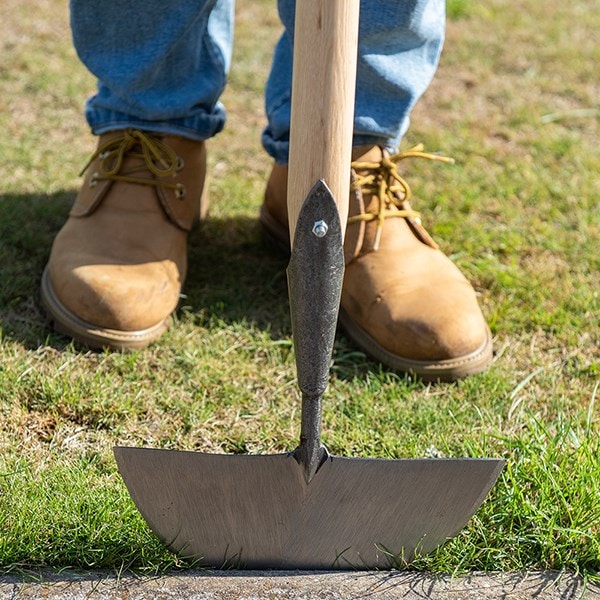 DeWit lawn edger forged ash handle