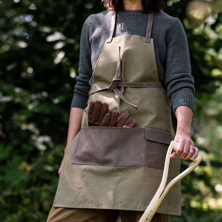 Waterproof garden apron