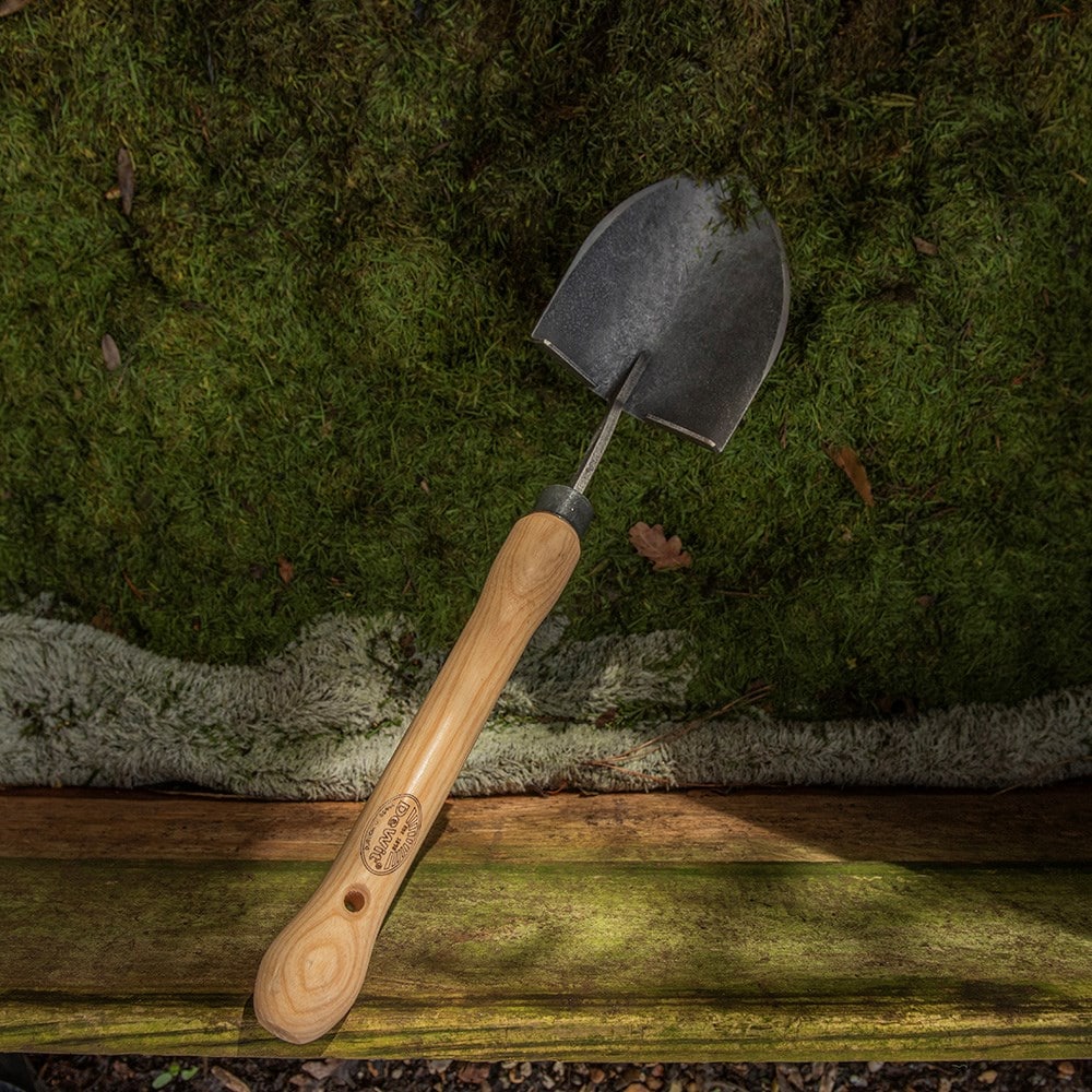 DeWit hand shovel - 25cm ash handle