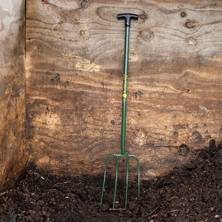 Lightweight manure/composting t-handle fork