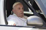 Pope short of breath, says he's still feeling effects of anesthesia 2 weeks after surgery