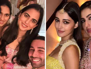 Sara Turns Host, Bonds With Ananya At Diwali Bash; Isha Ambani & Kartik Aryan Attend