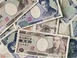 Japanese yen jumps after US data; traders still wary of intervention