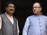 Arun Jaitley gave me mantra to deal with doubt & dilemma, writes Dharmendra Pradhan