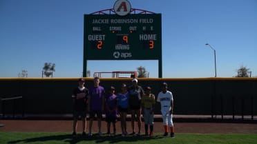 D-backs dedicate baseball diamond