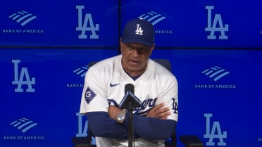 Dave Roberts discusses obstruction call, ejection