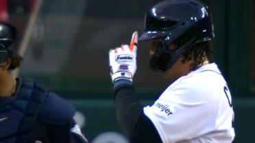 Miguel Cabrera's standing ovation