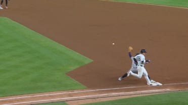 Jose Trevino picks up infield single after review 