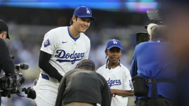 Albert Lee throws first pitch to Shohei Ohtani