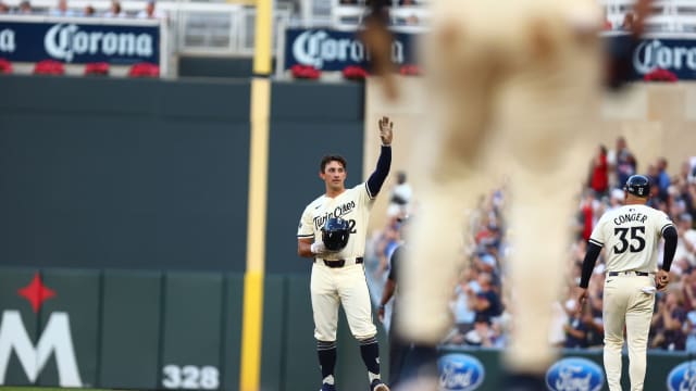 Brooks Lee's first MLB hit